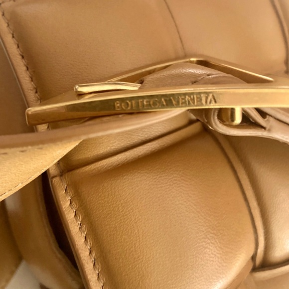 Bottega Veneta Padded Cassette Caramel Lambskin - Picture 7 of 9